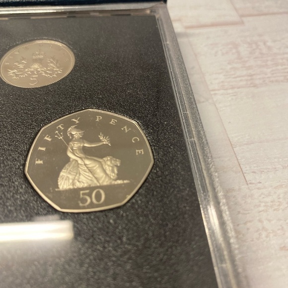 1988 Royal Mint - Picture 10 of 10